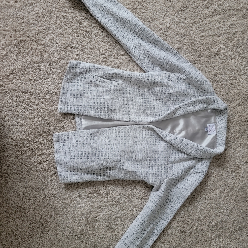 Elegant White Women's Sweater
